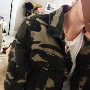 Cropped Utility Military Jacket
